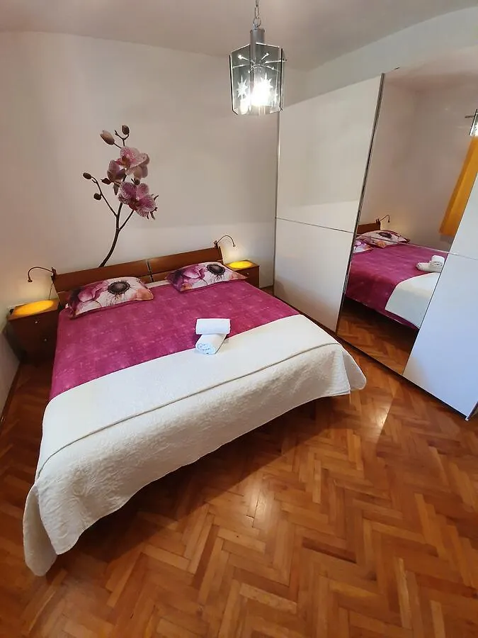 Apartment Enjoy You Split
