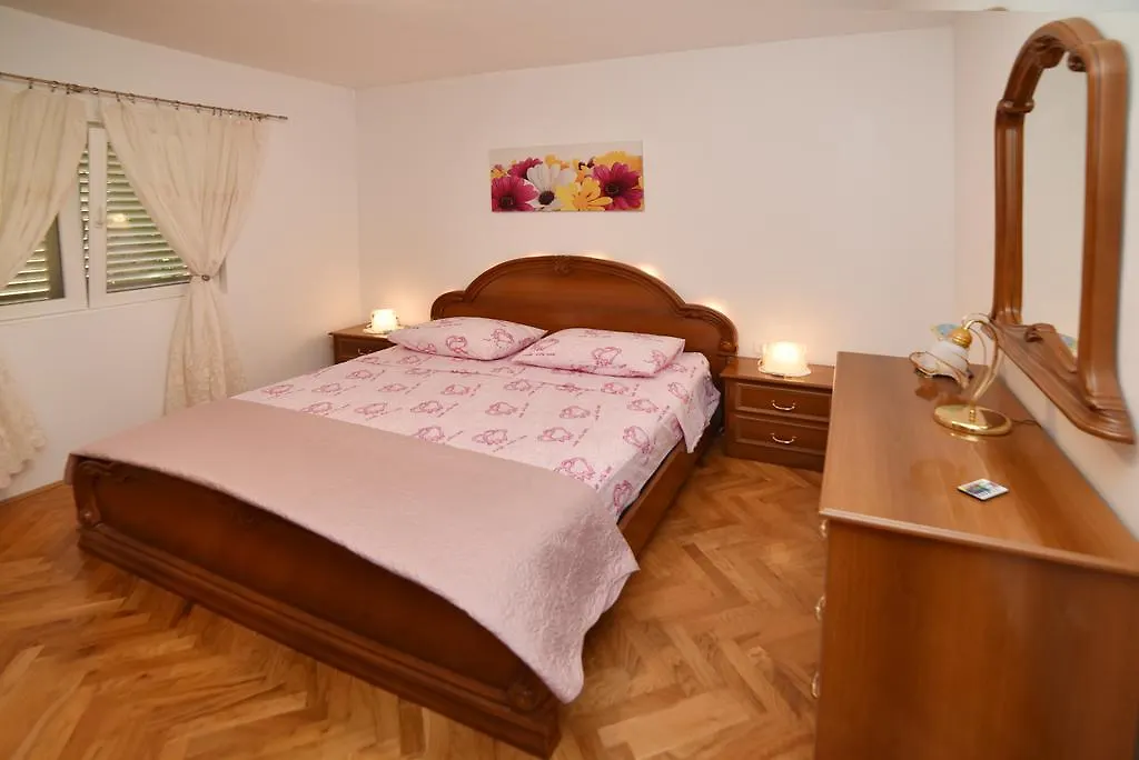Apartment Enjoy You Split