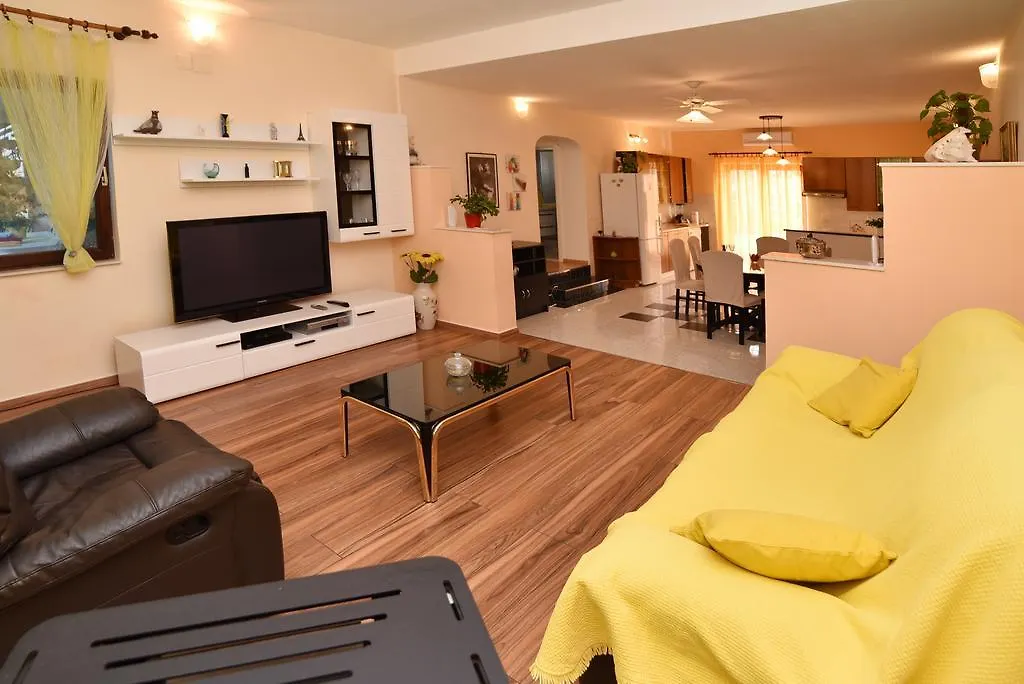 Apartment Enjoy You Split